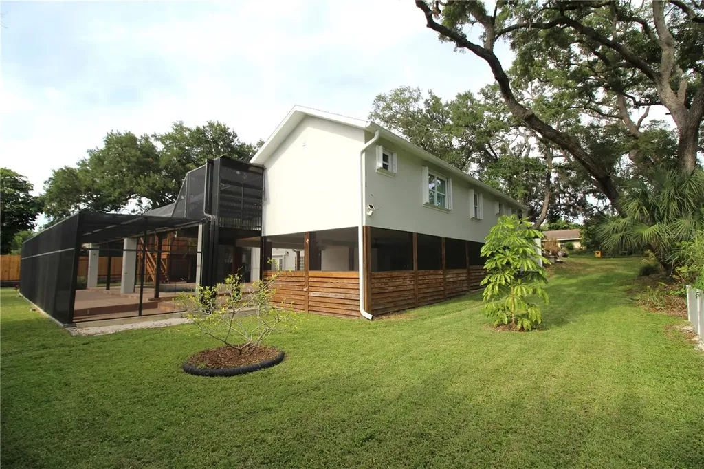 2436 Navarez Avenue Safety Harbor FL 34695