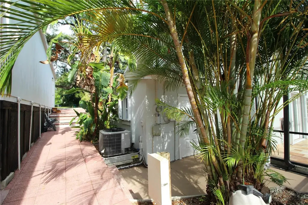 2436 Navarez Avenue Safety Harbor FL 34695