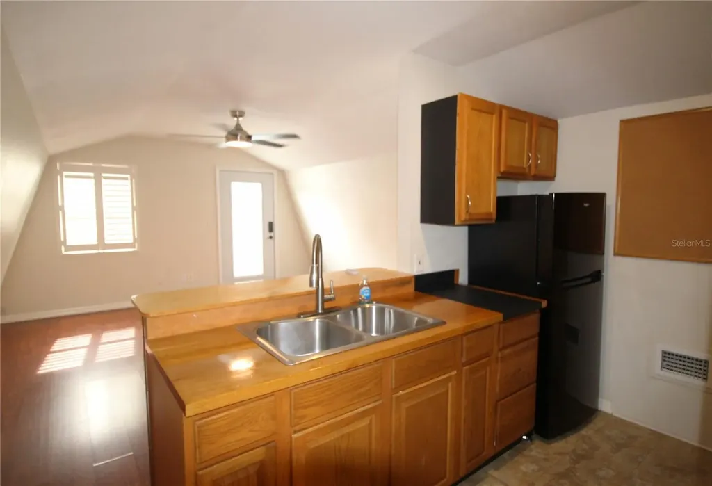 2436 Navarez Avenue Safety Harbor FL 34695