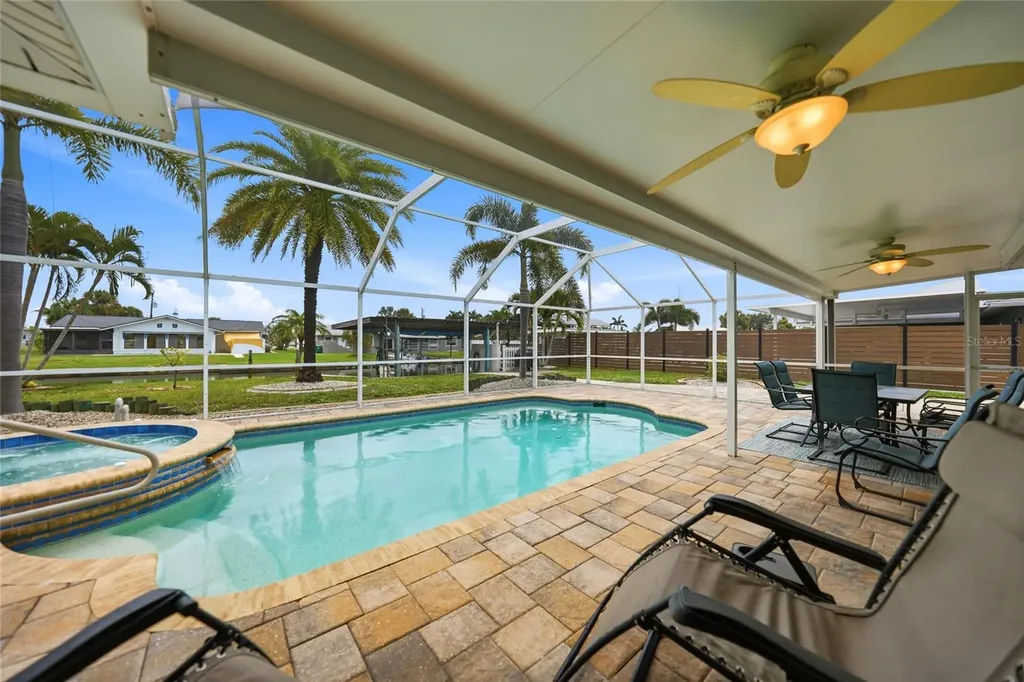 1433 Lemon Bay Drive Englewood FL 34223