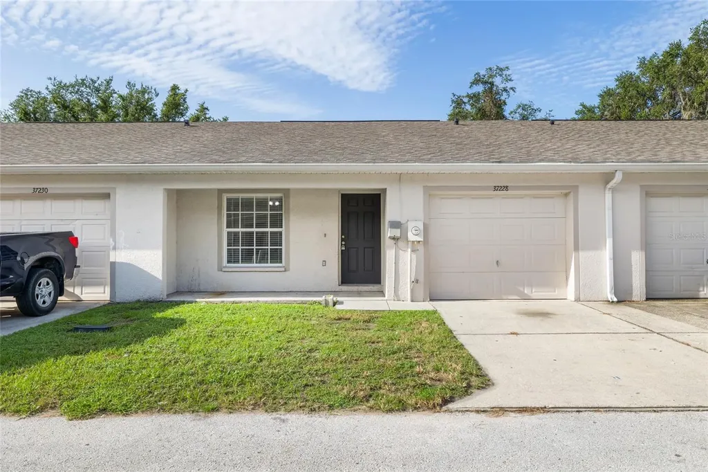 37228 Grassy Hill Lane Dade City FL 33525