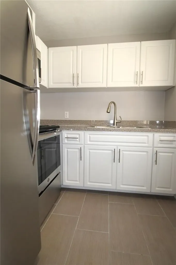 3001 Bee Ridge Road Sarasota FL 34239
