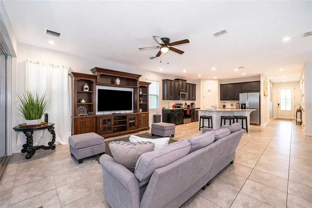 8951 Amelia Downs Trail Kissimmee FL 34747