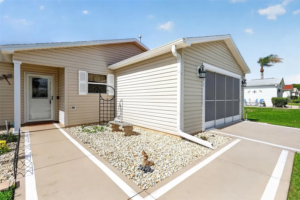 16919 SE 96th Chapelwood Circle The Villages FL 32162