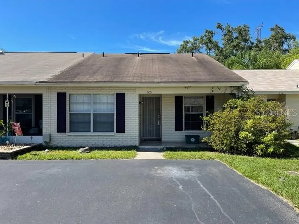 300 Kent Place Safety Harbor FL 34695