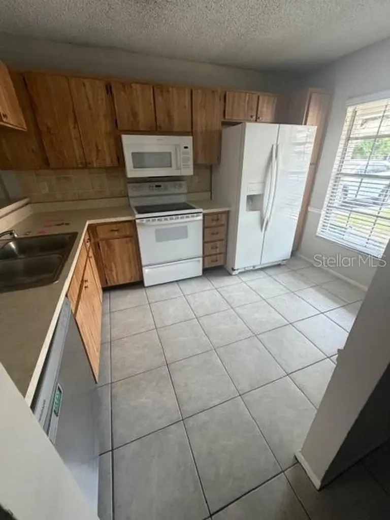 300 Kent Place Safety Harbor FL 34695