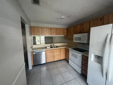 300 Kent Place Safety Harbor FL 34695
