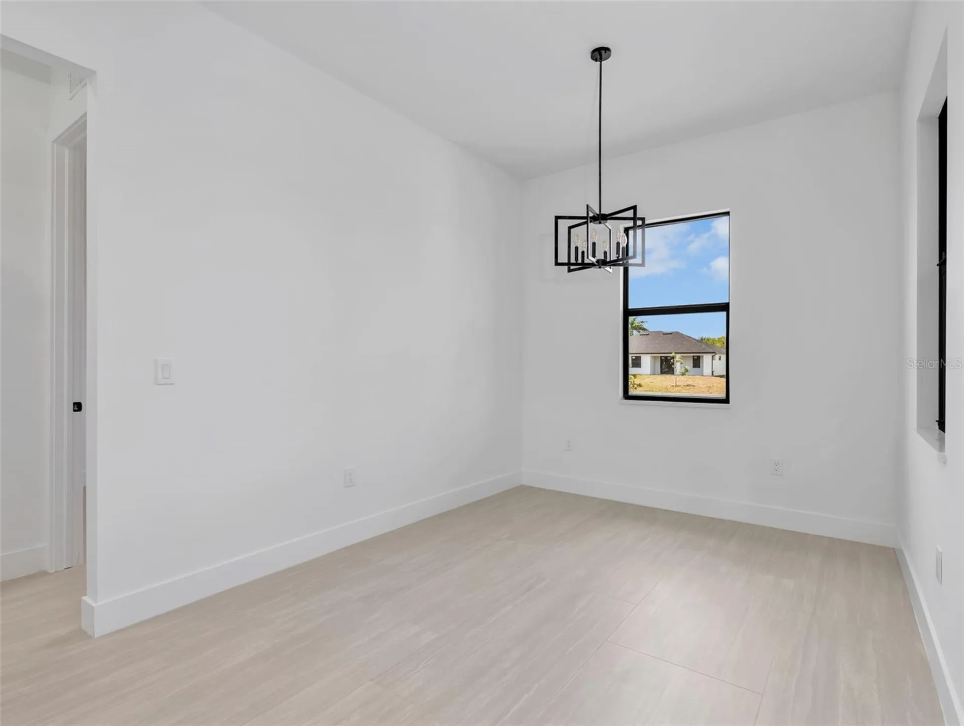 1505 NW 17th Street Cape Coral FL 33993