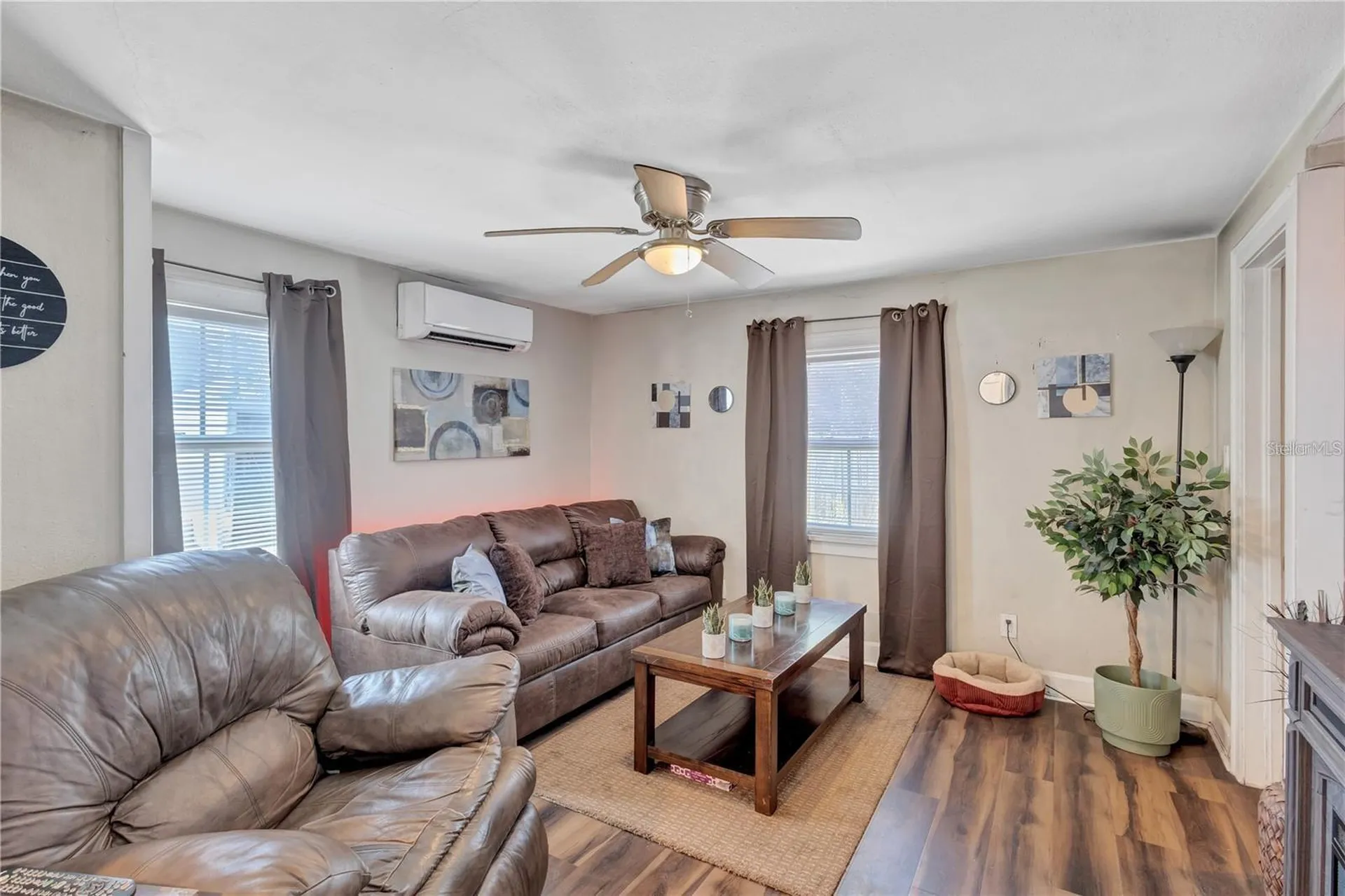 2521 4th Street S St Petersburg FL 33705
