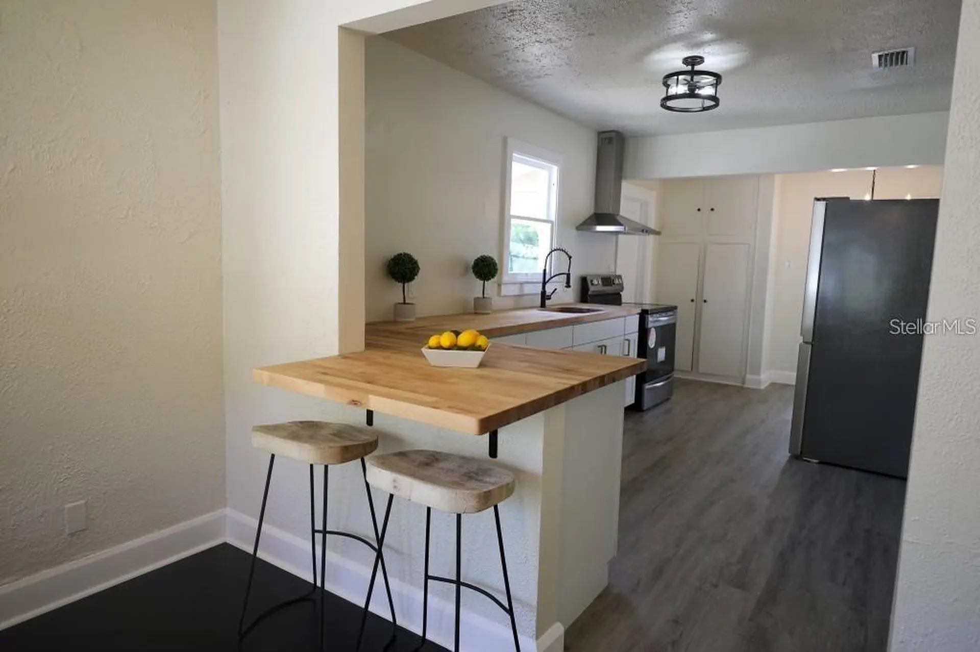 2521 4th Street S St Petersburg FL 33705