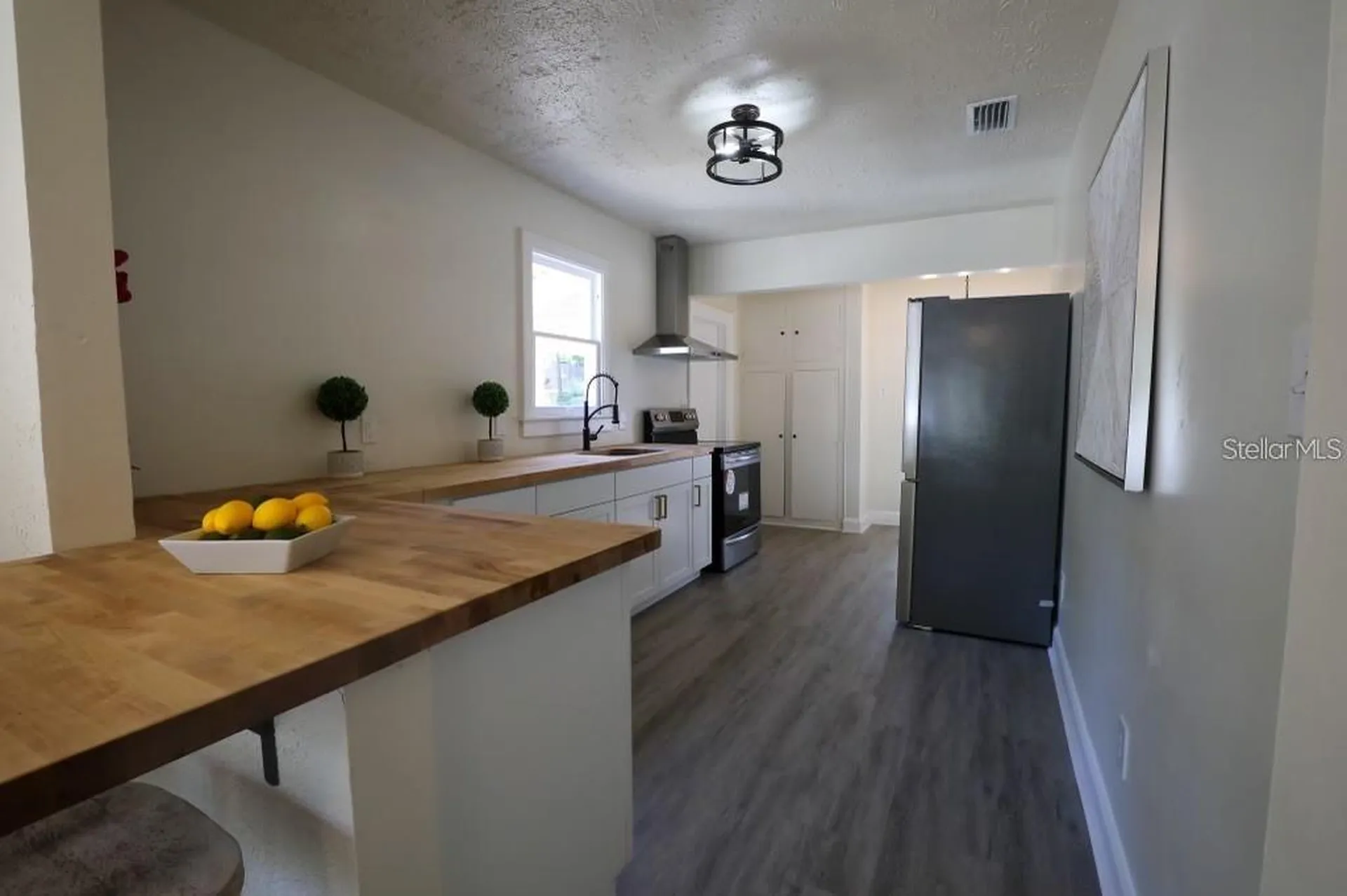 2521 4th Street S St Petersburg FL 33705