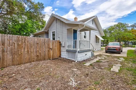 2521 4th Street S St Petersburg FL 33705