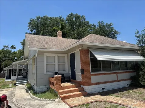 2521 4th Street S St Petersburg FL 33705