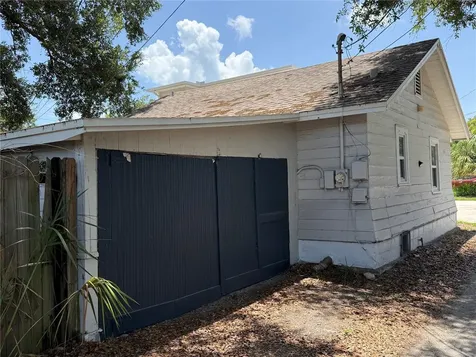 2521 4th Street S St Petersburg FL 33705