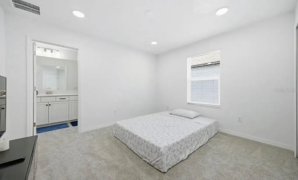 7792 Notched Pine Bend Wesley Chapel FL 33545