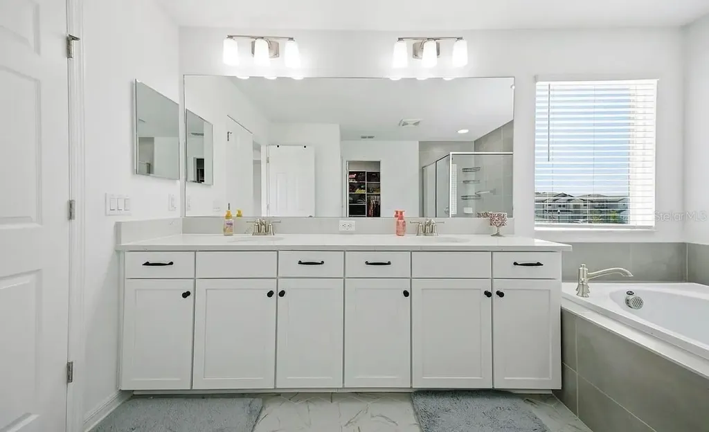 7792 Notched Pine Bend Wesley Chapel FL 33545