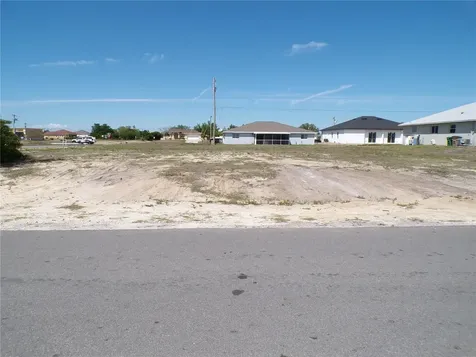 825 NE 15th Lane Cape Coral FL 33909