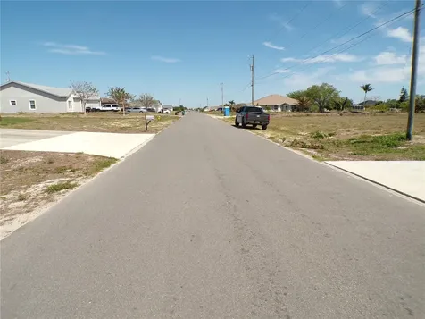 825 NE 15th Lane Cape Coral FL 33909