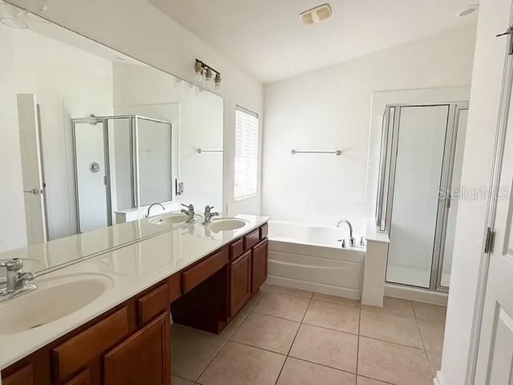 2956 Santa Maria Avenue Clermont FL 34715