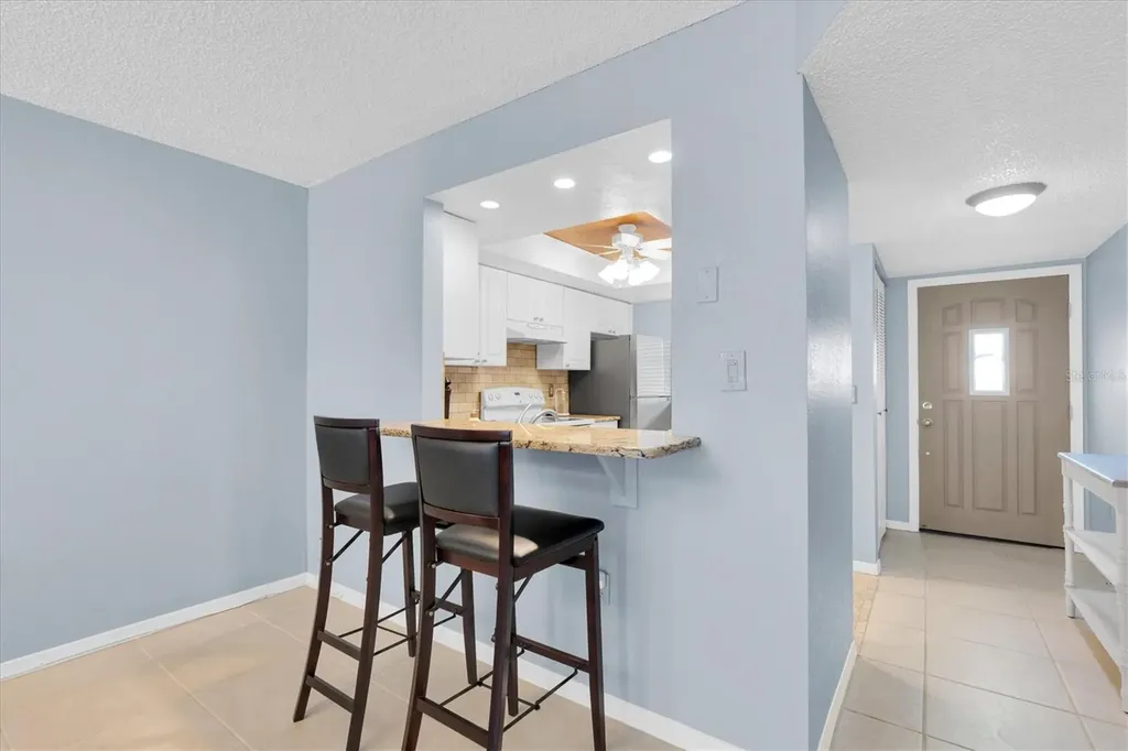 719 Pinellas Bayway S St Petersburg FL 33715