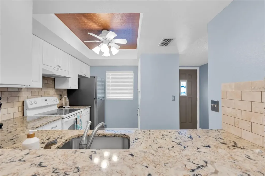 719 Pinellas Bayway S St Petersburg FL 33715