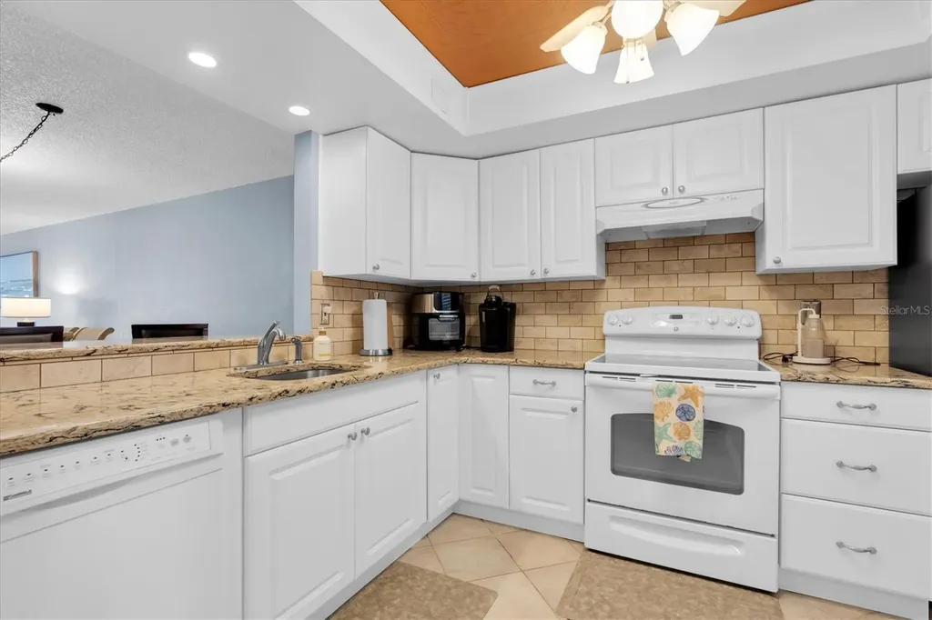 719 Pinellas Bayway S St Petersburg FL 33715