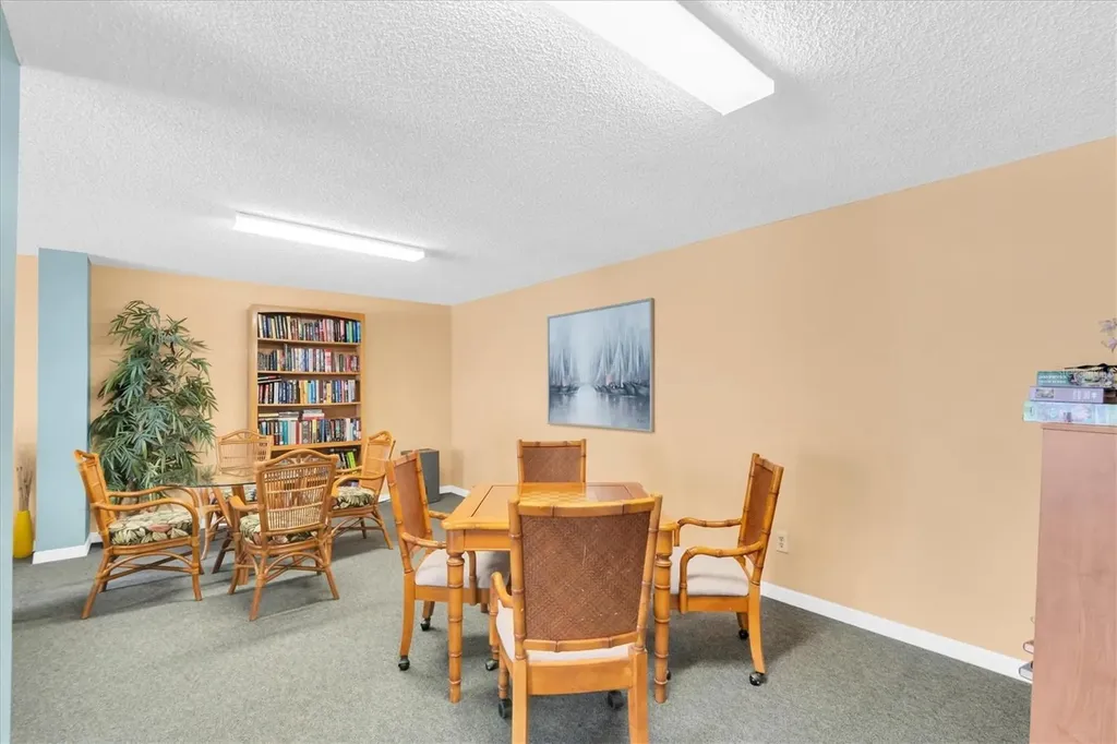 719 Pinellas Bayway S St Petersburg FL 33715