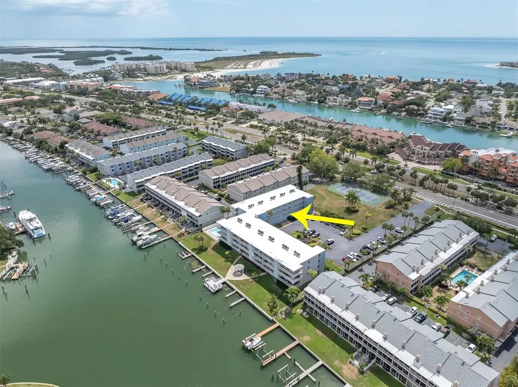 719 Pinellas Bayway S St Petersburg FL 33715