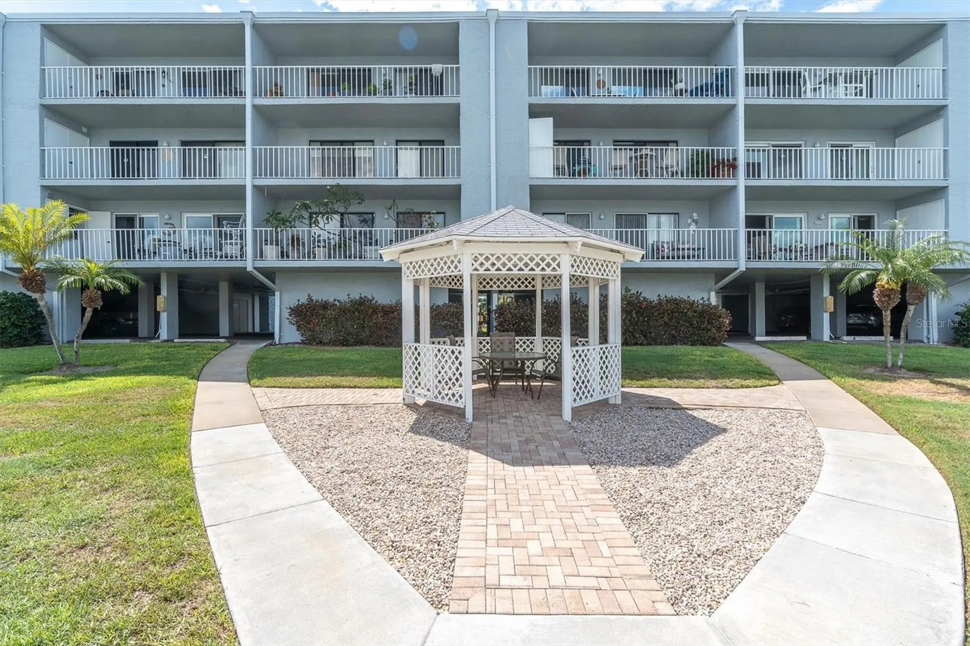 719 Pinellas Bayway S St Petersburg FL 33715