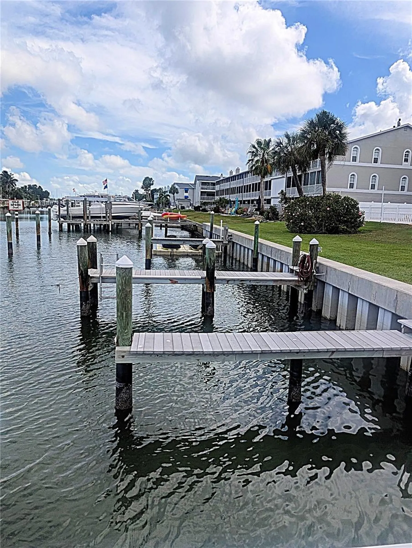 719 Pinellas Bayway S St Petersburg FL 33715