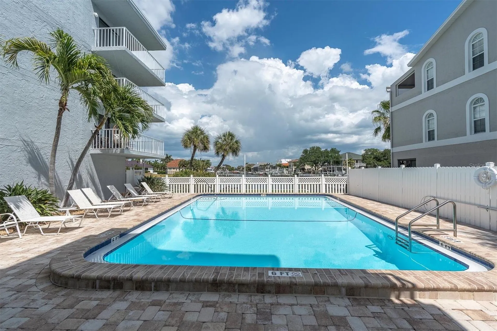 719 Pinellas Bayway S St Petersburg FL 33715