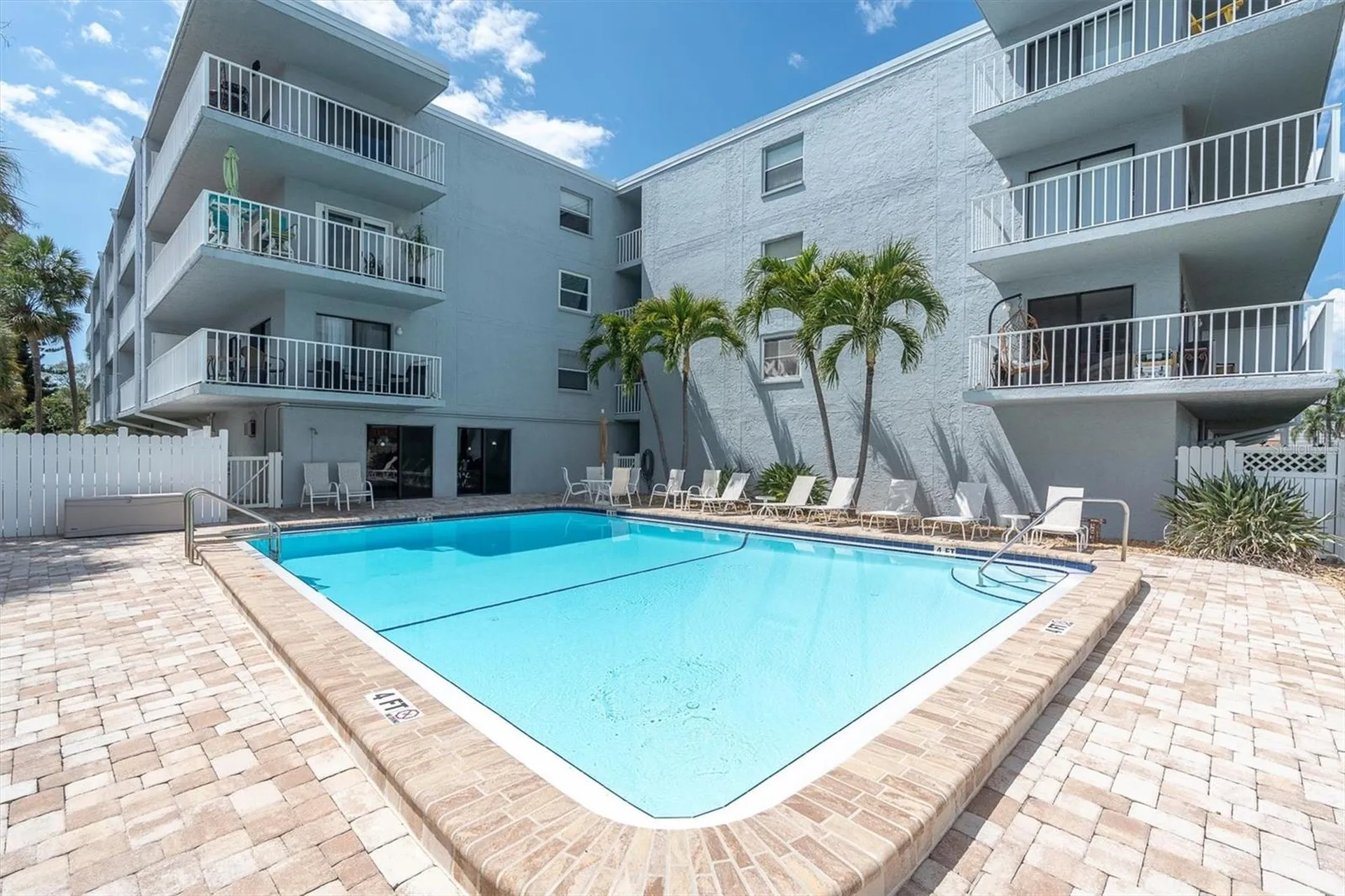 719 Pinellas Bayway S St Petersburg FL 33715