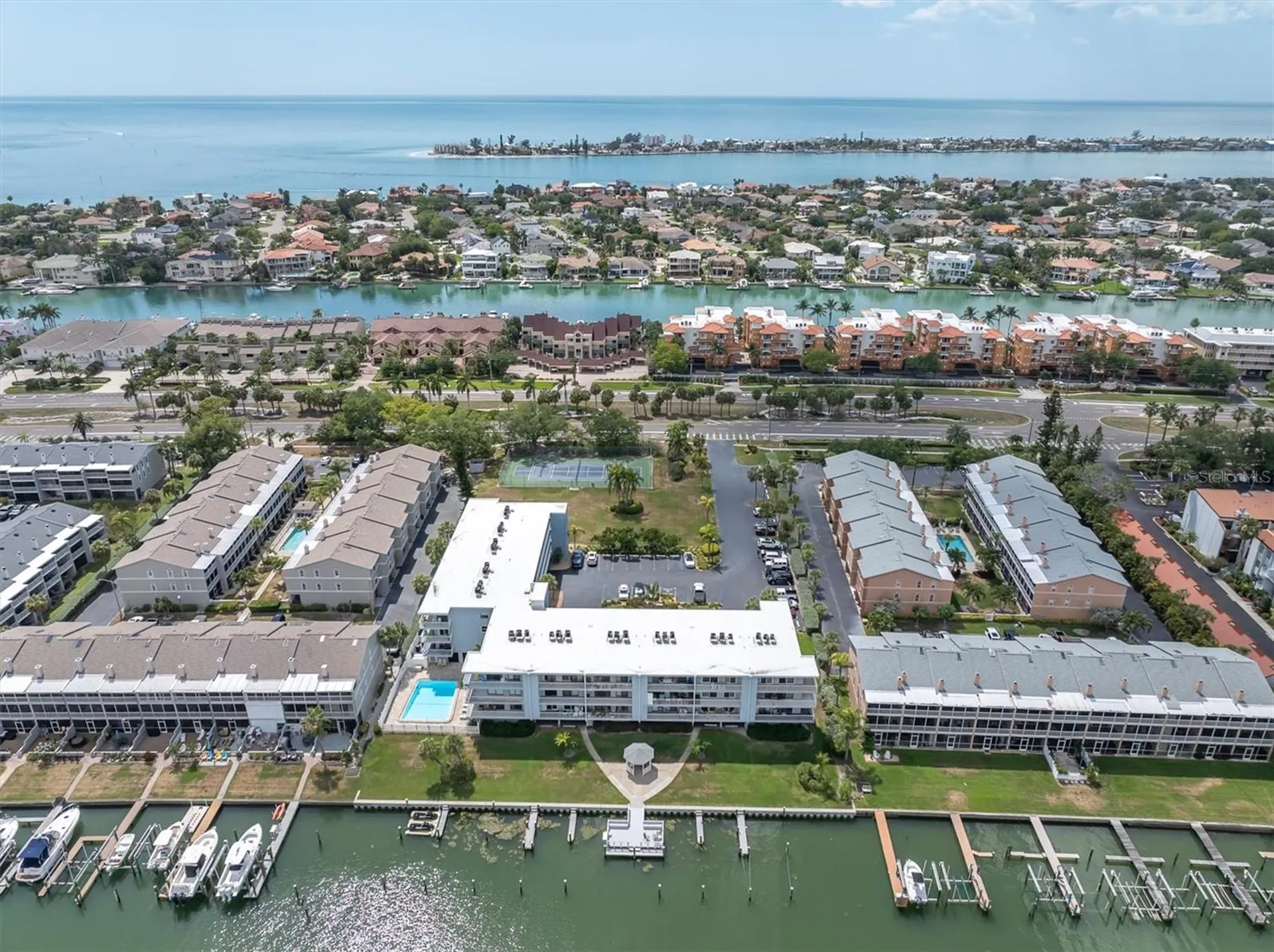 719 Pinellas Bayway S St Petersburg FL 33715