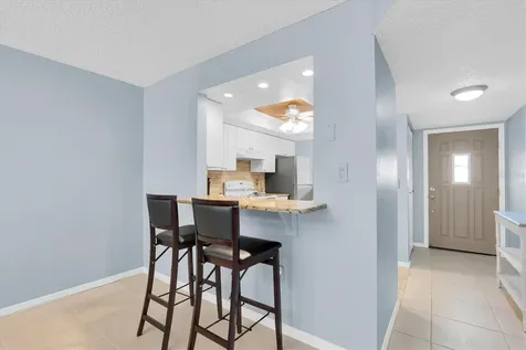 719 Pinellas Bayway S St Petersburg FL 33715