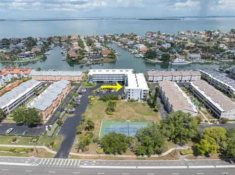 719 Pinellas Bayway S St Petersburg FL 33715