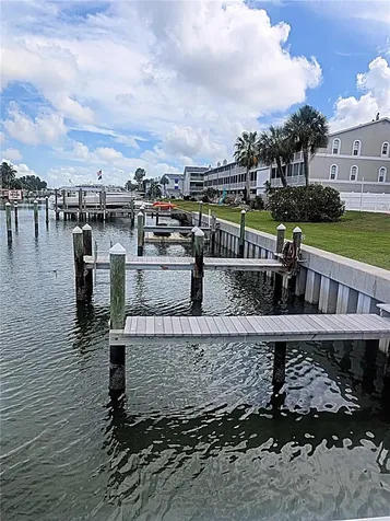 719 Pinellas Bayway S St Petersburg FL 33715