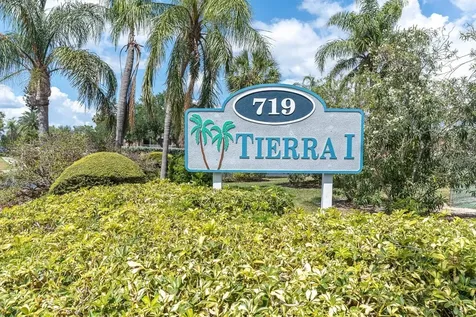 719 Pinellas Bayway S St Petersburg FL 33715