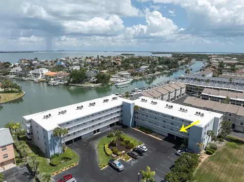 719 Pinellas Bayway S St Petersburg FL 33715