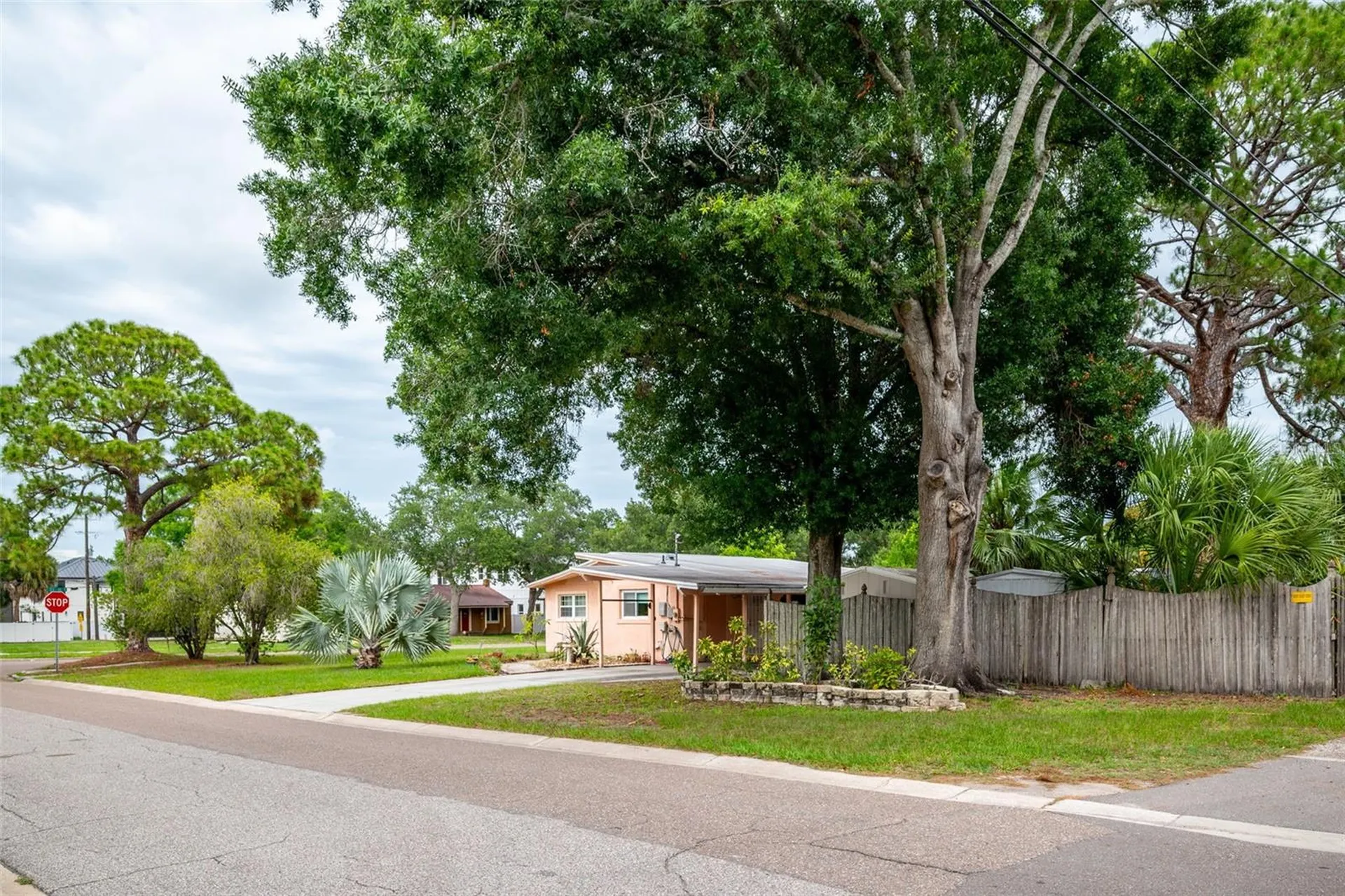 494 34th Avenue N St Petersburg FL 33704