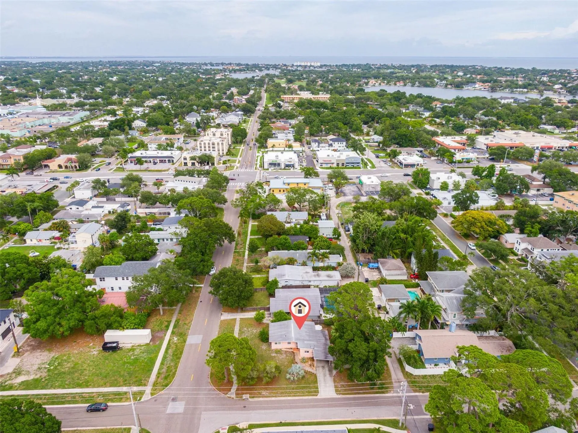 494 34th Avenue N St Petersburg FL 33704