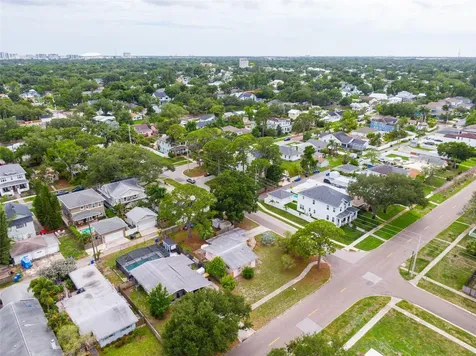 494 34th Avenue N St Petersburg FL 33704