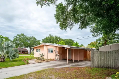 494 34th Avenue N St Petersburg FL 33704