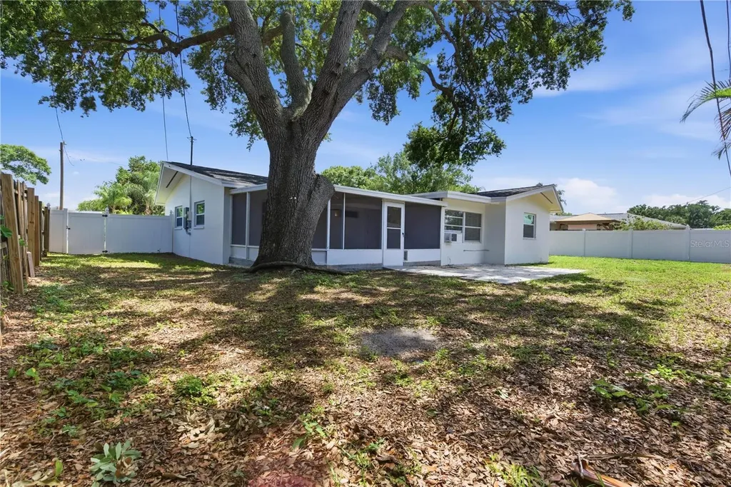 1656 Webb Drive Clearwater FL 33755