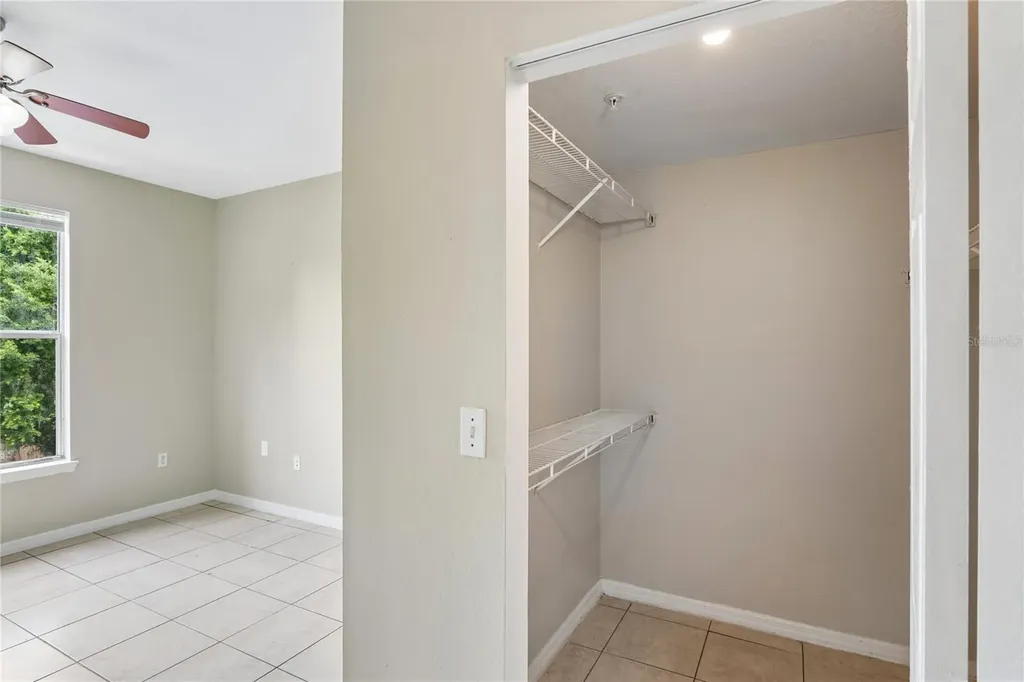 5618 Pinnacle Heights Circle Tampa FL 33624