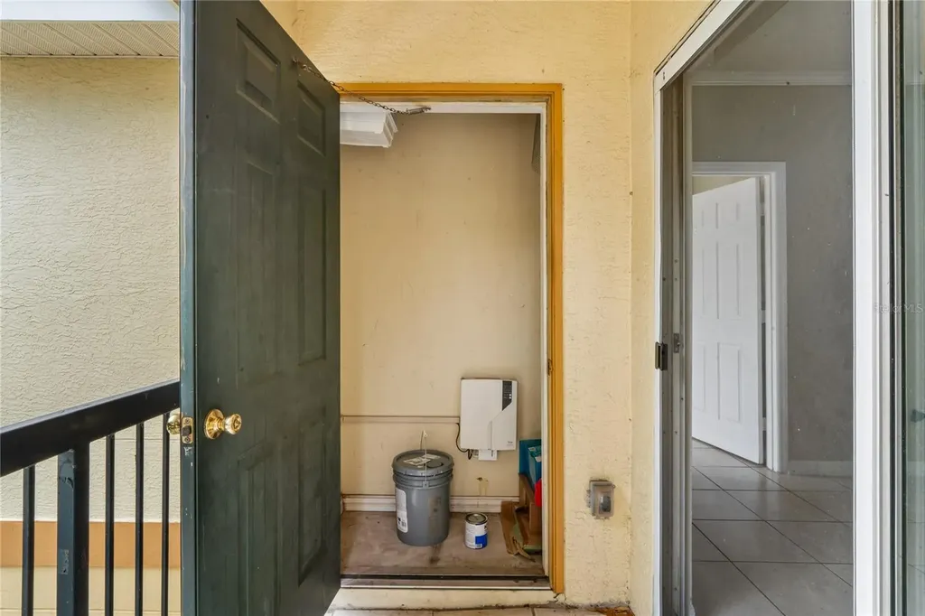 5618 Pinnacle Heights Circle Tampa FL 33624