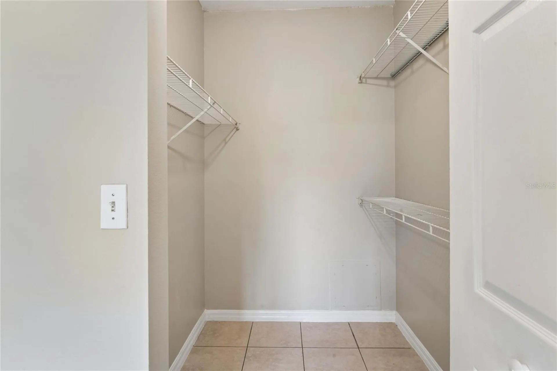 5618 Pinnacle Heights Circle Tampa FL 33624