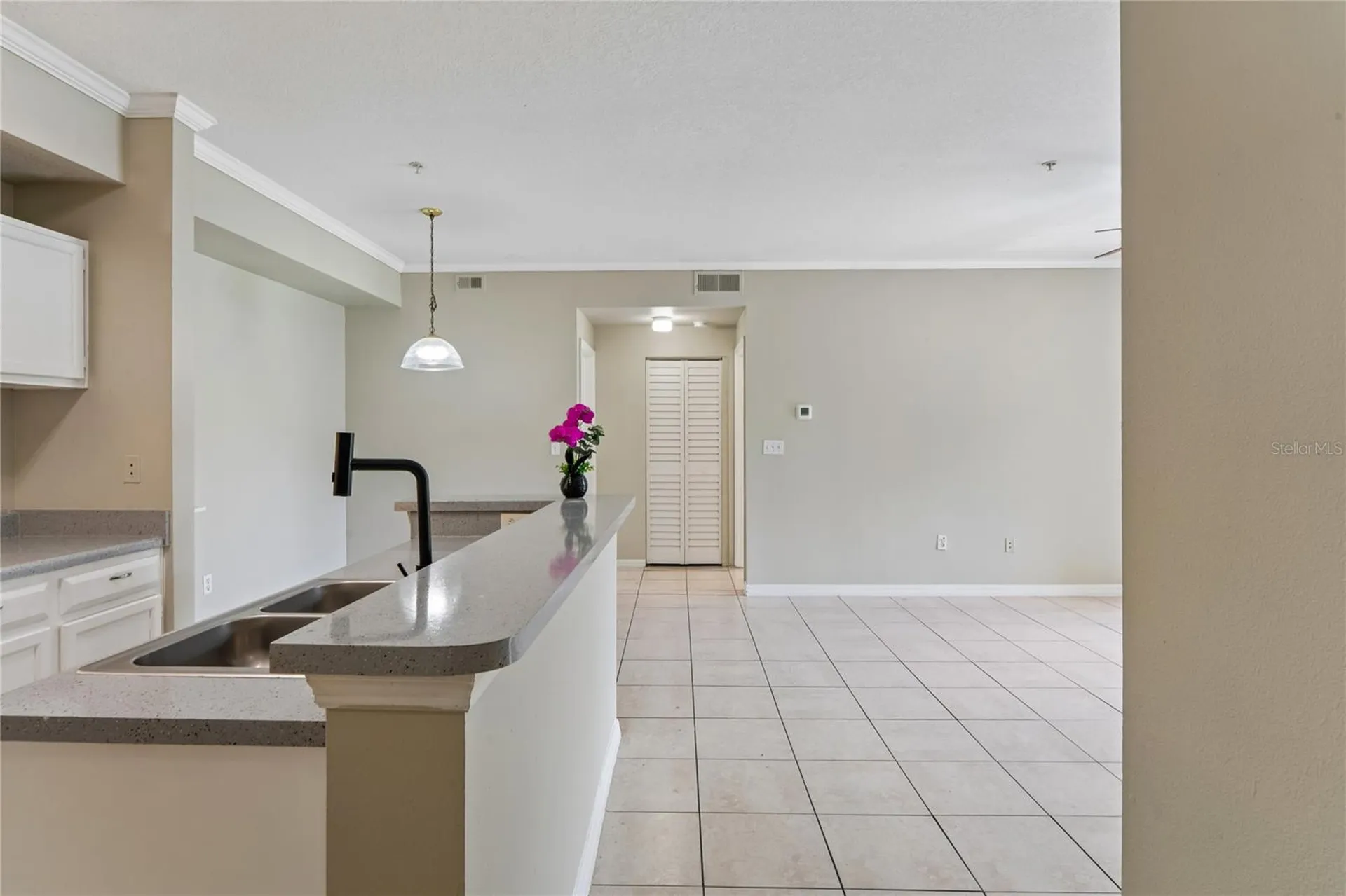 5618 Pinnacle Heights Circle Tampa FL 33624