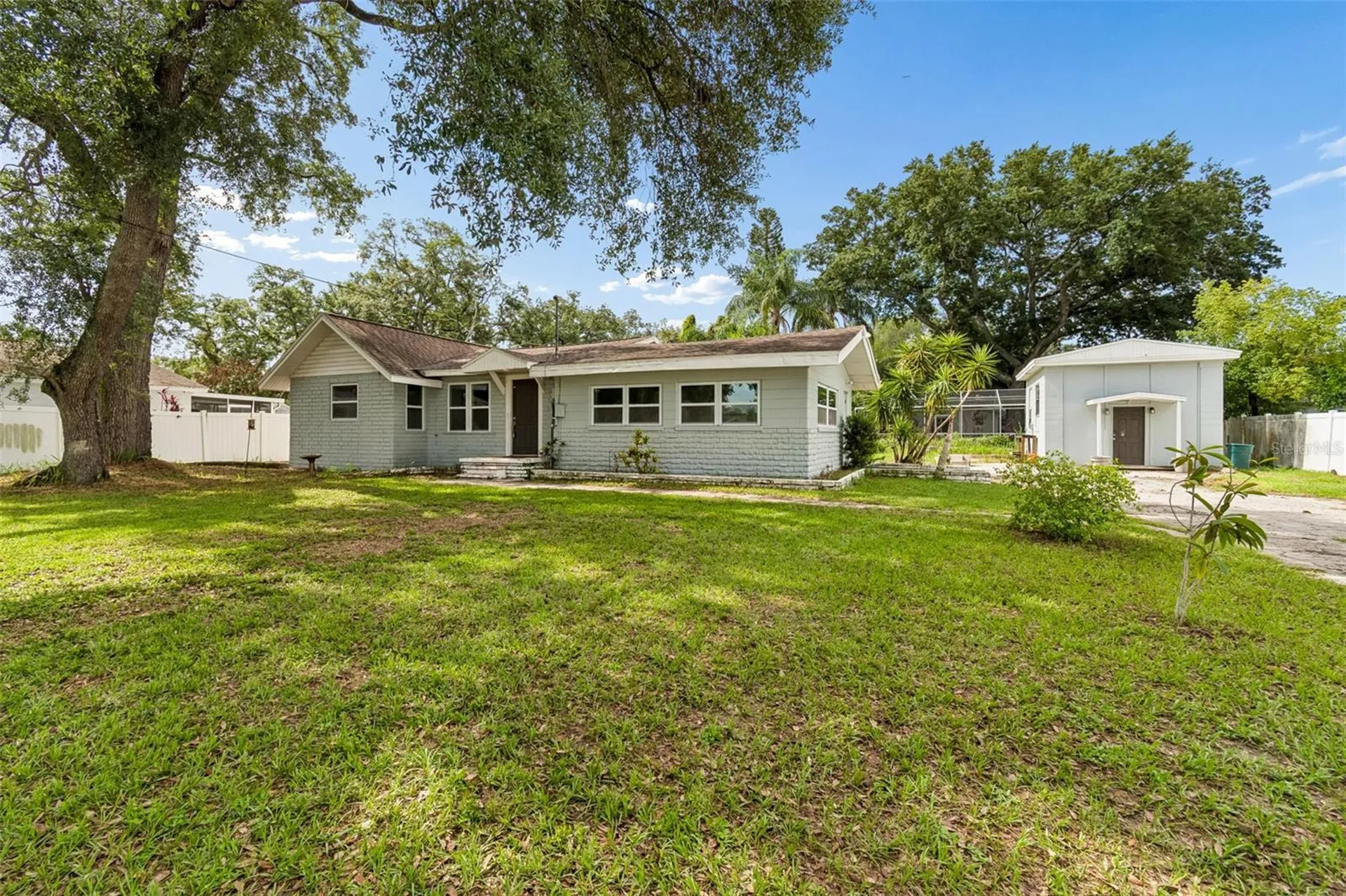 2120 W Clifton Street Tampa FL 33603