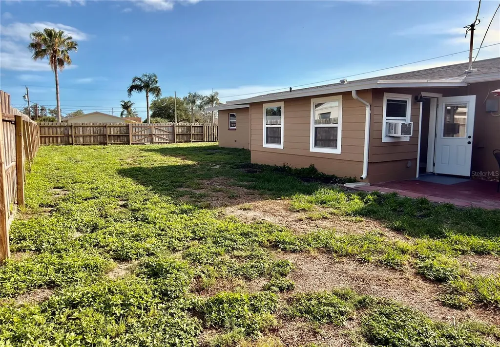 8201 120th Street Seminole FL 33772