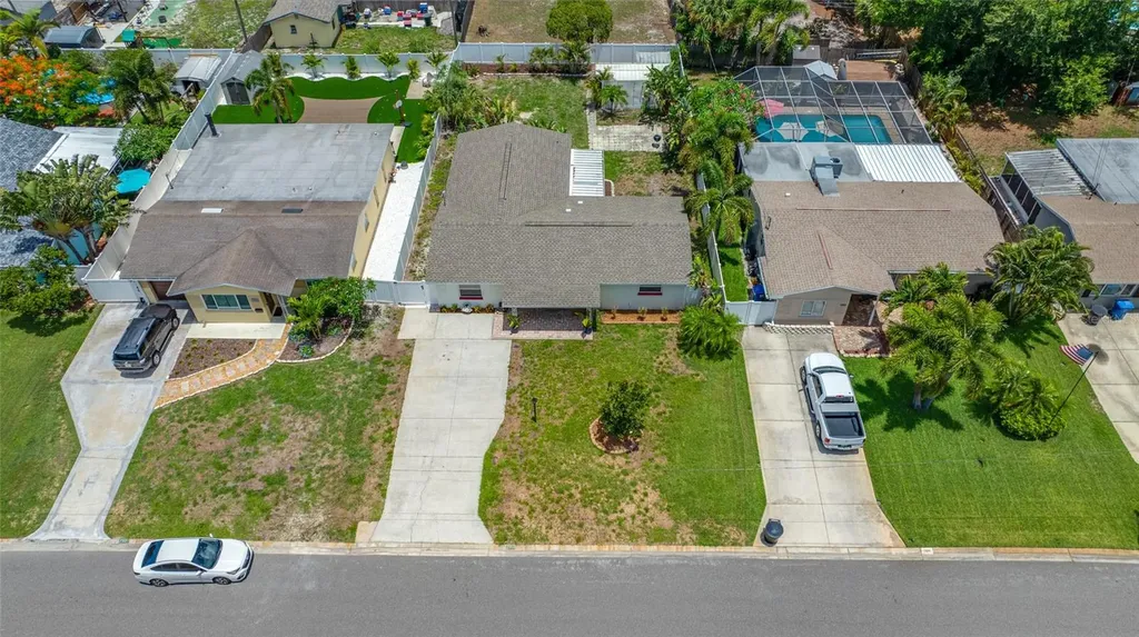 7313 37th Avenue N St Petersburg FL 33710